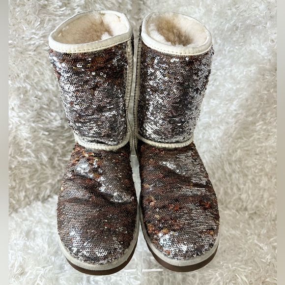UGG Classic Short Sparkle Sequin Boots Gold Silver Reversible Size 7 - Picture 6 of 8